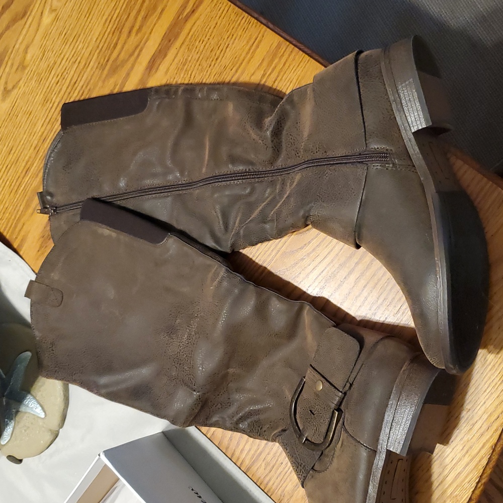 #SHOE10 (CH) Curfew Brown Knee-High Boots